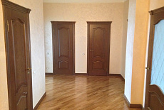 Укладка и циклевка штучного паркета с розеткой